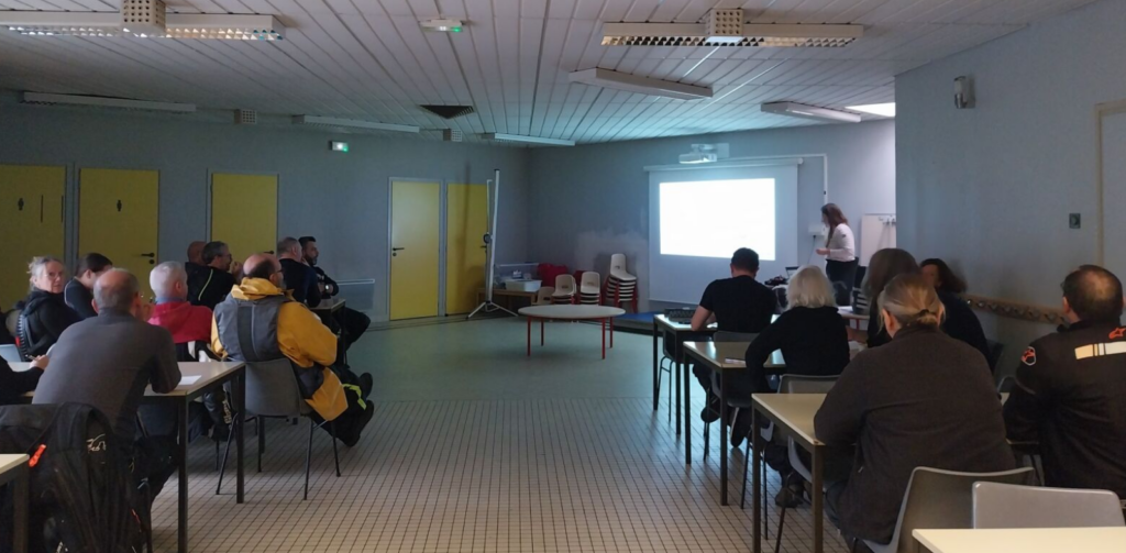 Cours en salle sur la trajectoire