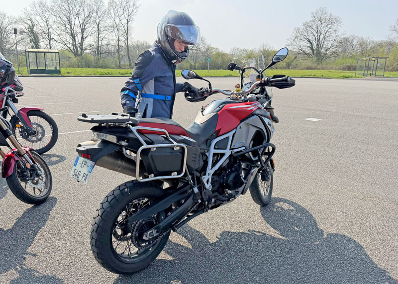 motarde de la casim 44